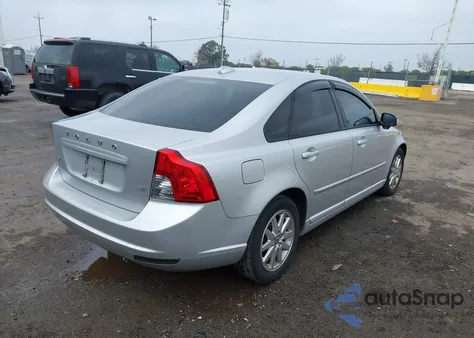 2009 Volvo S40 2.4I из США, поврежденный, VIN YV1MS382392455679